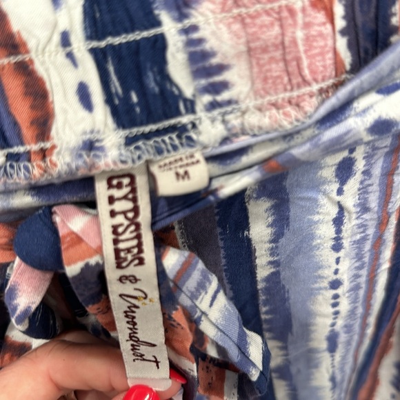 Medium Capri type Pants and Medium Top. - Picture 6 of 7